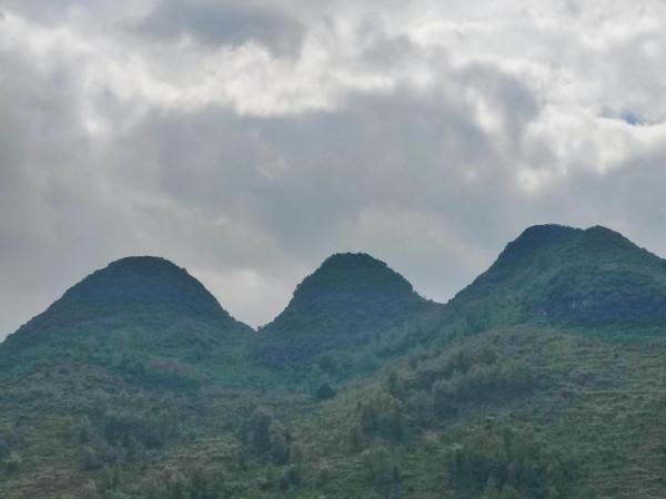 遊尼珠河大峽谷（其二） 文/禎祥居士