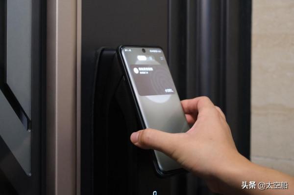 讓科技更好地守護家門,華為智選德施曼智慧門鎖 讓科技更好地守護家門,華為智選德施曼智慧門鎖