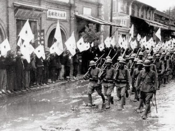 老兵42年後得知立大功：一泡尿，竟送走一名日本高階指揮官