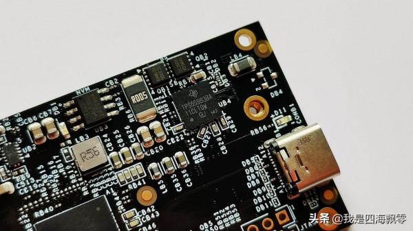 從Surface Pro 4上拆三星PM951 SSD用雷電3硬碟盒速度怎麼樣? 從Surface Pro 4上拆三星PM951 SSD用雷電3硬碟盒速度怎麼樣?