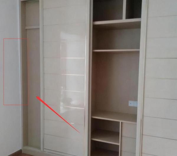 定製衣櫃精準拿捏尺寸,別再這“翻車”,與牆有縫隙難看又難處理 定製衣櫃精準拿捏尺寸,別再這“翻車”,與牆有縫隙難看又難處理