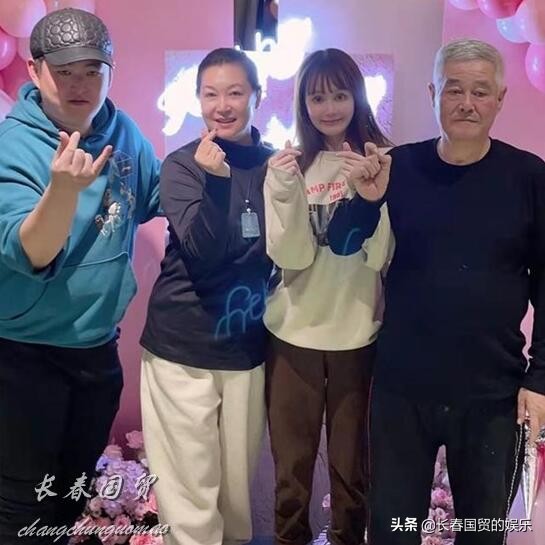 趙本山24歲兒子近照曝光，不靠老爸光環自己創業當老闆