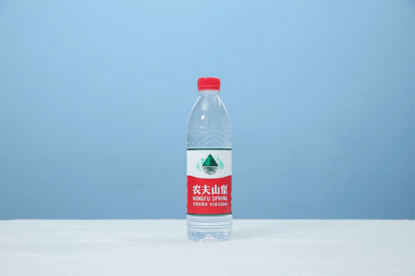 幾十塊的“營養”礦泉水最健康？醫生：不如喝白開水