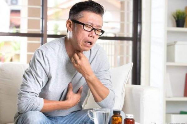 男子心梗後送到醫院猝死，心梗前多次預兆，卻並未引起患者重視