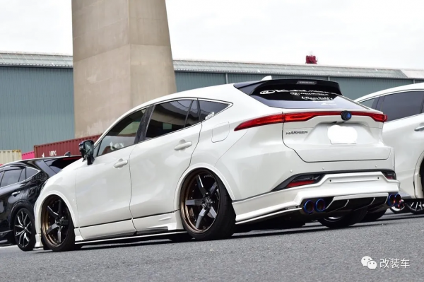 剛上市的豐田凌放馬上改爆它，SUV也有多種玩法