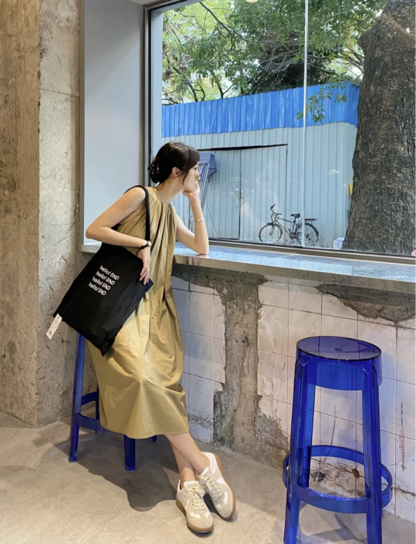 今年早秋，打敗小白鞋，這雙鞋誰穿誰美