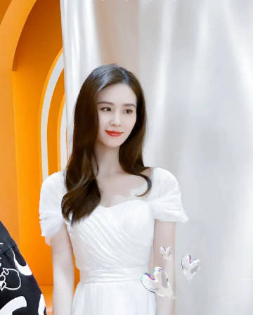 劉詩詩她的造型從來都是最端莊保守的，大家發現了嗎？