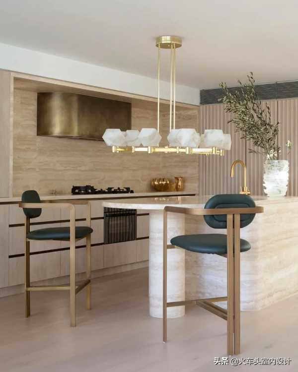 極簡奶油繫住宅，柔軟又高階