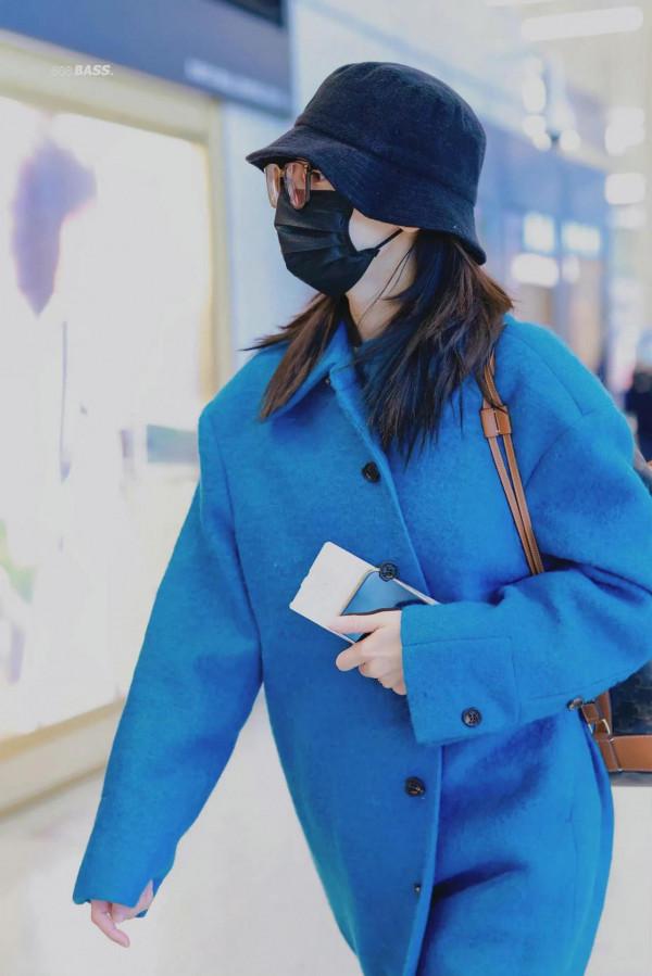 「2022年流行色之“克萊因藍”」#熱巴機場Look