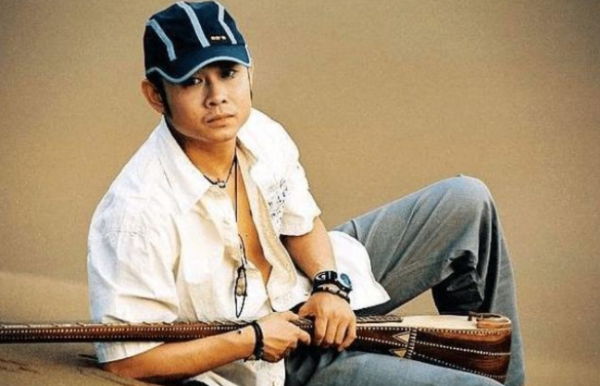 “農民歌手”刀郎的落難史，他當年的經歷，遠比你想象得更憋屈