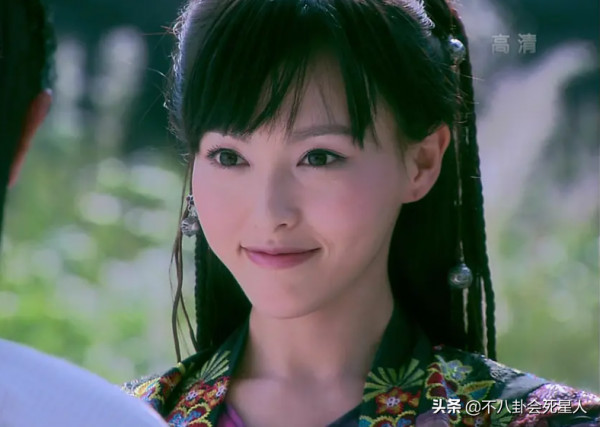 古裝美人敗給“髮際線”？少了劉海和額飾，“天仙”顏值都救不了