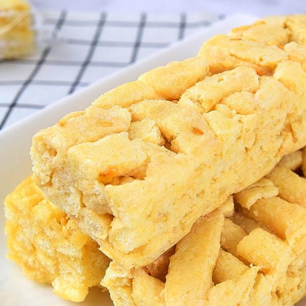 俄式沙琪瑪，甜而不膩，口感蓬鬆酥軟，美味久久環繞，不容錯過