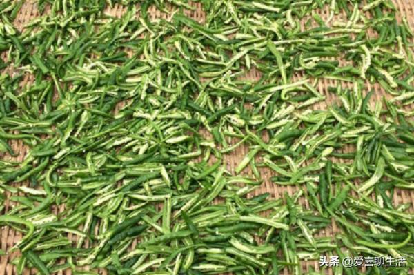 秋高氣爽，這5種食材不拿來曬乾可惜了，囤起來冬天燉肉吃太香了