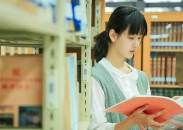 學生與明星撞臉是什麼體驗?大一新生軍訓照火了,學校或成大贏家 學生與明星撞臉是什麼體驗?大一新生軍訓照火了,學校或成大贏家