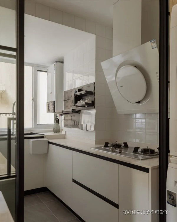 畫風治癒！榻榻米與客廳聯動，傢俱多了，竟然更寬敞了？