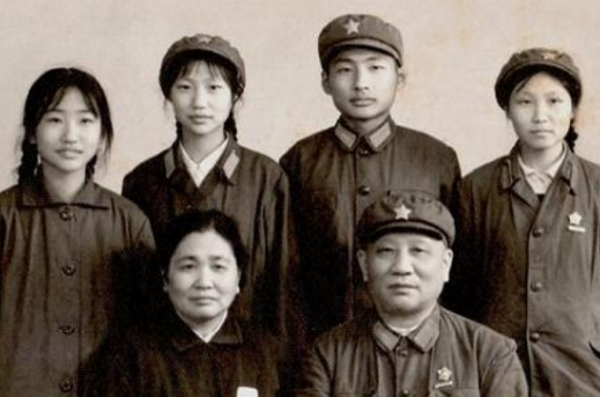 二舅找開國上將當兵，他：你40多歲了能幹啥？二舅：給我個團長吧