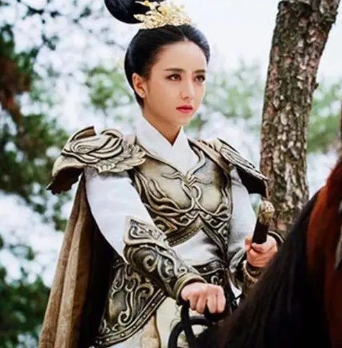 她被稱“女版成吉思汗”,32歲嫁4歲丈夫,連生8子,名字很耳熟 她被稱“女版成吉思汗”,32歲嫁4歲丈夫,連生8子,名字很耳熟