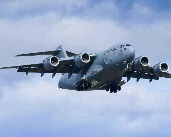 C-17“環球霸王”III運輸機圖集（200圖）