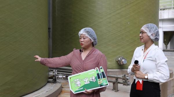 “雲探廠”,李錦記聯合美食達人直播揭秘醬油的誕生 “雲探廠”,李錦記聯合美食達人直播揭秘醬油的誕生