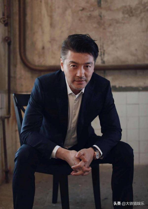 13位自帶“總裁”氣質的男星，分寸感拿捏到位，穩重貴氣還不油膩