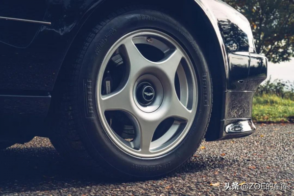 這臺Aston Martin號稱動力在90年代天下第一 這臺Aston Martin號稱動力在90年代天下第一