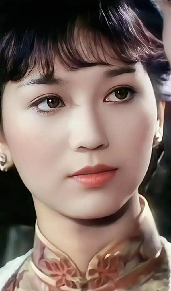 電視劇上海灘中馮程程真是太美了,非常喜歡她 電視劇上海灘中馮程程真是太美了,非常喜歡她