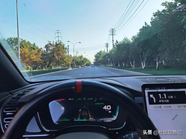 漢EV自駕新疆伊犁,夜市的伊寧絲路之光旅遊小鎮,美食的天堂 漢EV自駕新疆伊犁,夜市的伊寧絲路之光旅遊小鎮,美食的天堂