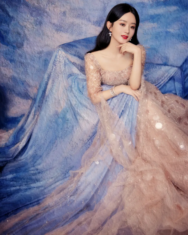 生圖美過精修，趙麗穎靠側顏封神了