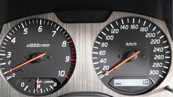 一輛從未註冊過的2002款日產Skyline GT-R V-Spec II即將拍賣 一輛從未註冊過的2002款日產Skyline GT-R V-Spec II即將拍賣