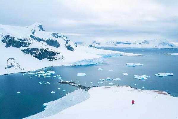 南極居然有熱水湖,溫度竟高達25攝氏度 南極居然有熱水湖,溫度竟高達25攝氏度
