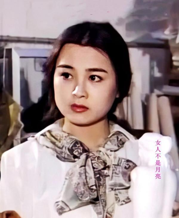 趙明明：主演《女人不是月亮》爆紅，失敗的婚姻讓她疼痛至今