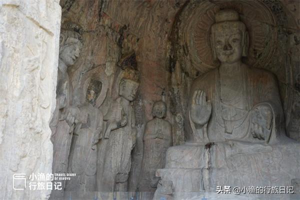 龍門石窟有10萬尊造像，這尊靠呆萌成了網紅，遊客：彷彿穿越來的