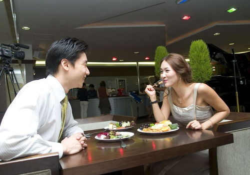 “一次飯局”的深思:真正的高情商不抬槓,只抬高人 “一次飯局”的深思:真正的高情商不抬槓,只抬高人