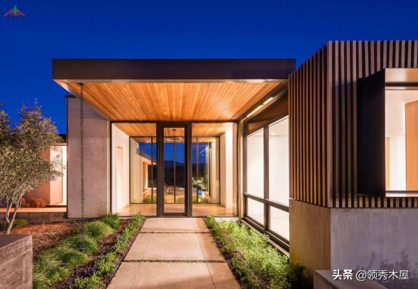 鋼筋混泥土房子加點木材作裝飾就可以做出獨特的現代風格木屋感覺
