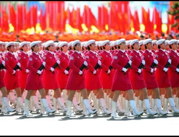 22歲女退役軍人回家兩年，卻因自己無工作不敢參加同學聚會