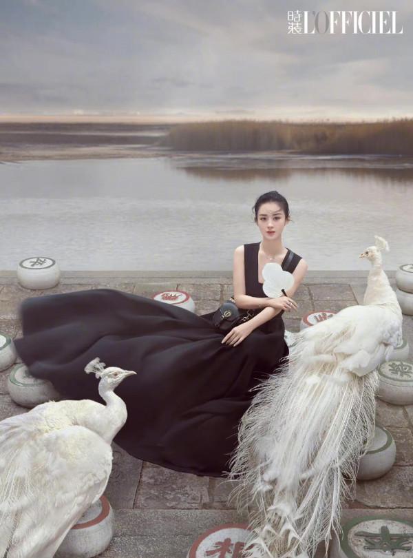 趙麗穎最新國風造型徹底封神!穿一身黑穿越古今,時尚感徹底開掛 趙麗穎最新國風造型徹底封神!穿一身黑穿越古今,時尚感徹底開掛