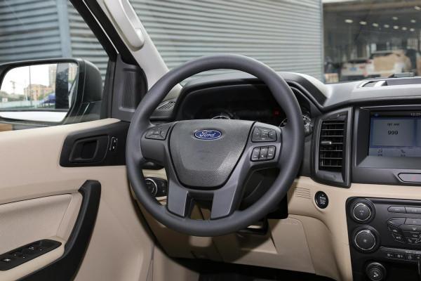 27.58萬起，配2.3T+10AT，比普拉多還霸氣，帶你看福特撼路者