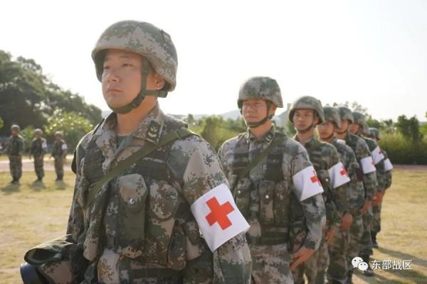 拼!拼!拼!衛生女兵請求出戰 拼!拼!拼!衛生女兵請求出戰