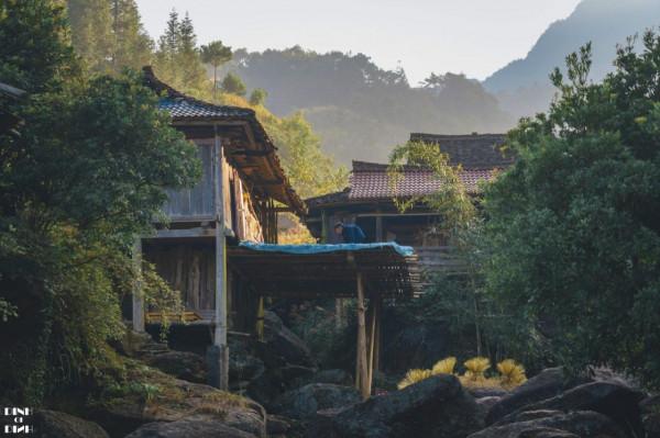 融水的石上人家，建在石頭上最特別的吊腳樓，再不來看就沒了