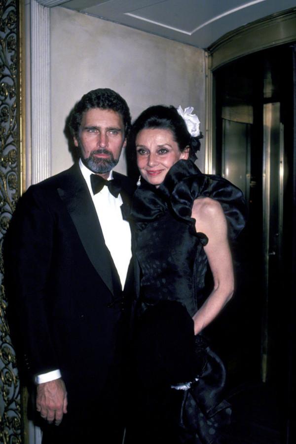 美人遲暮？晚年時期的奧黛麗·赫本，穿搭精緻優雅，依舊美得驚豔