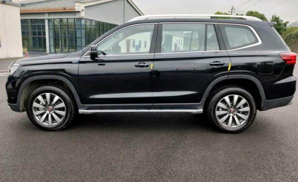 榮威大尺寸SUV,低價大七座,四驅效能優秀 榮威大尺寸SUV,低價大七座,四驅效能優秀