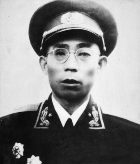 新婚妻子被霸佔,他憤而離家,20年後成開國將軍,地主被嚇得自縊 新婚妻子被霸佔,他憤而離家,20年後成開國將軍,地主被嚇得自縊