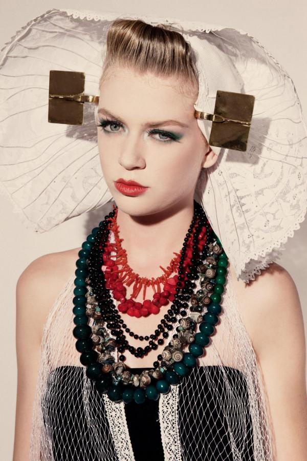 36張圖看精彩世界，巴西情侶被搶，男友撒腿就跑，女子仍淡定吃飯