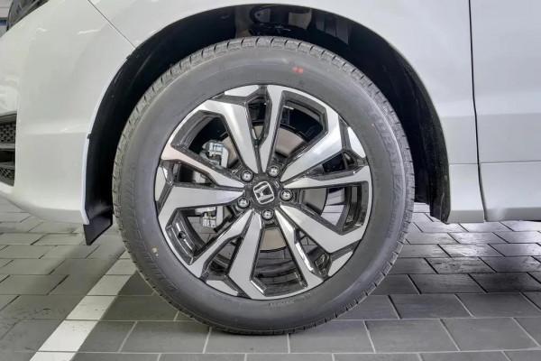 本田UR-V踩剎車車身抖動,更換剎車片剎車盤問題依舊是什麼原因? 本田UR-V踩剎車車身抖動,更換剎車片剎車盤問題依舊是什麼原因?