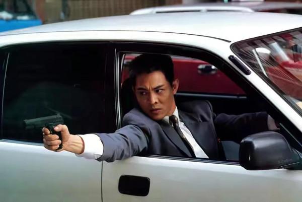 梅豔芳被掌摑，李連杰經紀人被槍殺，為何卻沒人敢惹張敏？