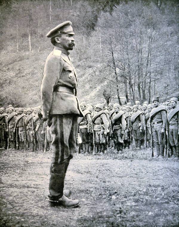 鮮血與土地&mdash;&mdash;克倫斯基攻勢