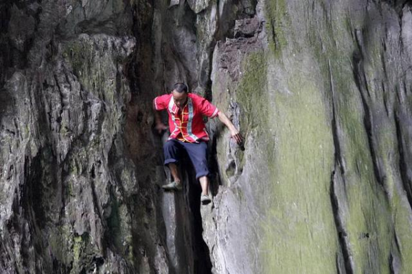 “貴州背屍人”羅開科：以背屍背棺材為生，技藝面臨失傳