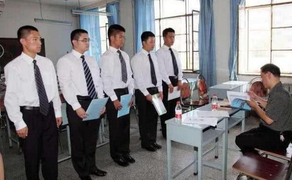 2021專科生有福了,一家大型國企即將開始招聘,無需筆試不限學歷 2021專科生有福了,一家大型國企即將開始招聘,無需筆試不限學歷