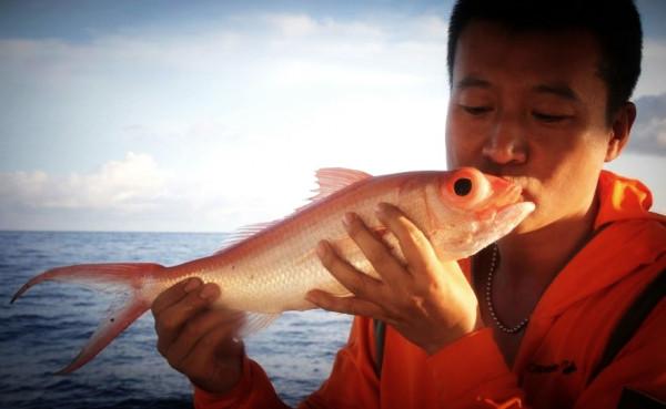 你釣到過最大的魚有多大?20斤?對我來說那叫魚餌 你釣到過最大的魚有多大?20斤?對我來說那叫魚餌