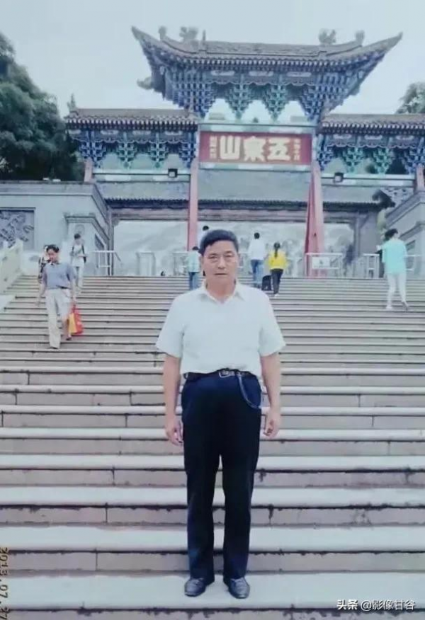 鞏吉平：雲南前線炮兵陣地我光榮加入了中國共產黨